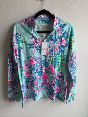 Lilly Pulitzer Cassi UPF 50+ Popover top Vibrant "Beach You To It" print NWT